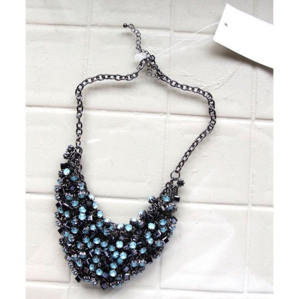 Mint‎ Green Crystal Bib Statement Necklace Gunmetal Tone Adjustable Chain